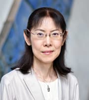 小林 真理子氏の顔写真